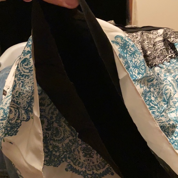 Dress - Picture 6 of 6